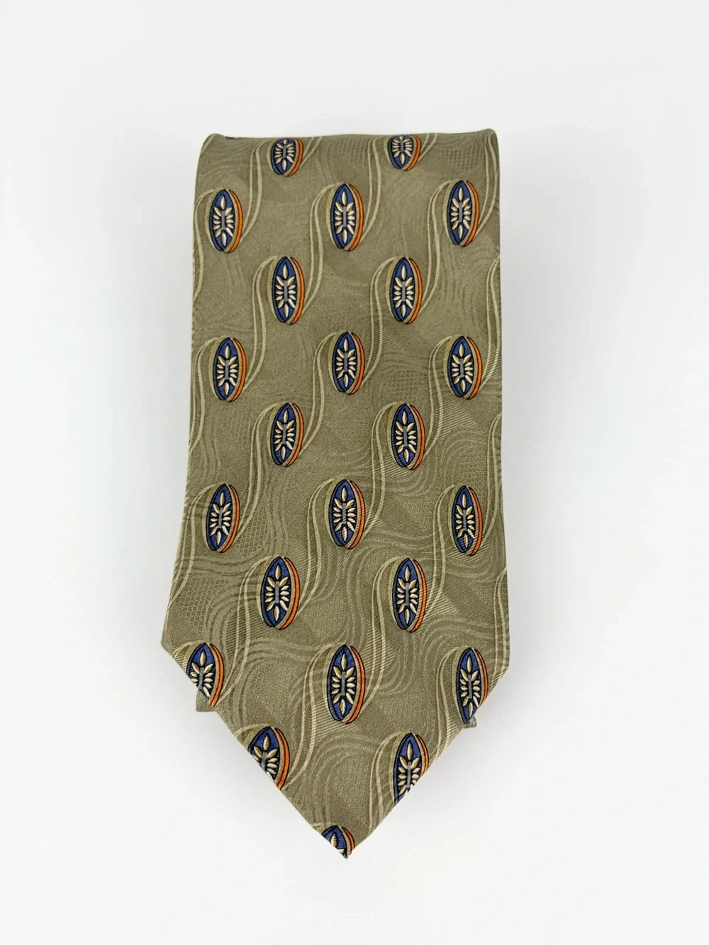 JZ Richard’s Von Maur All Silk Tan Handmade Mens Neck Tie